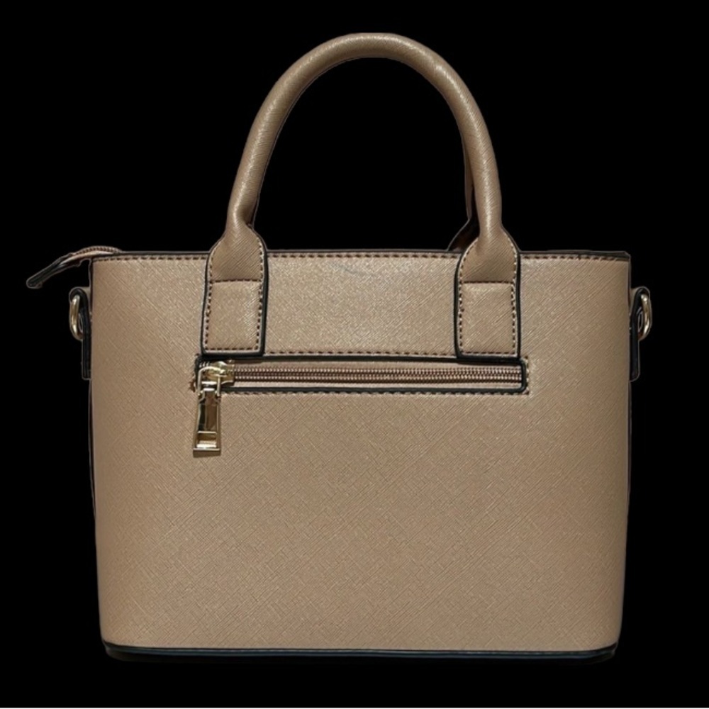 NWOT Elegant Woman’s Purse Bag​ - Picture 2 of 5